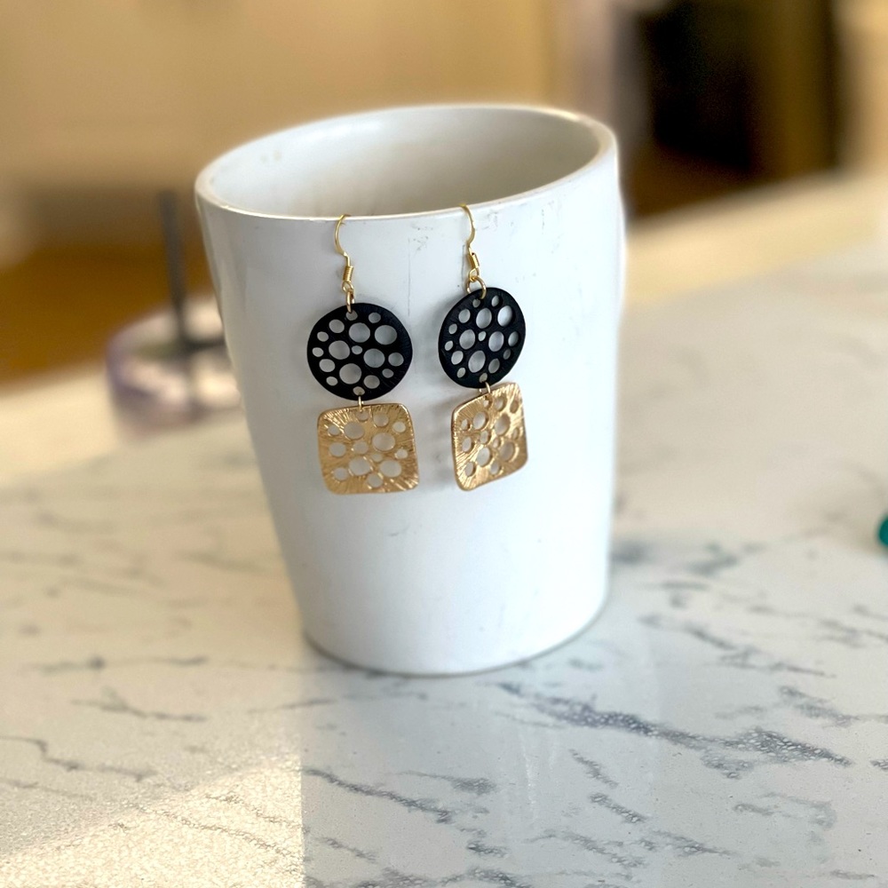 Black and Gold dangle earrings